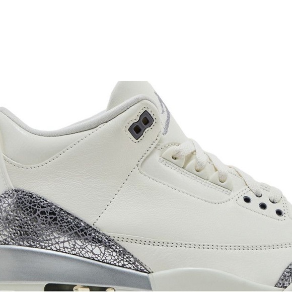 Jordan 3 w
Sail metallic silver
Brand new - Picture 6 of 6